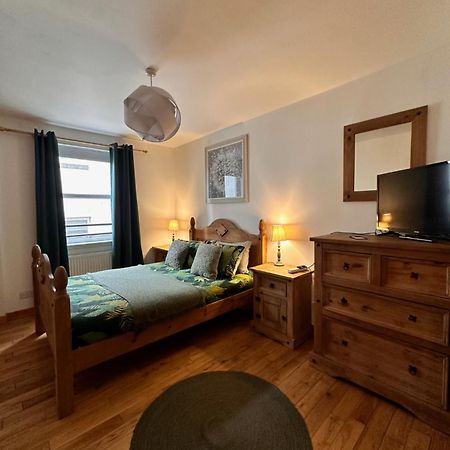 City Centre Apartment Next To Bus And Train Station Інвернесс Екстер'єр фото