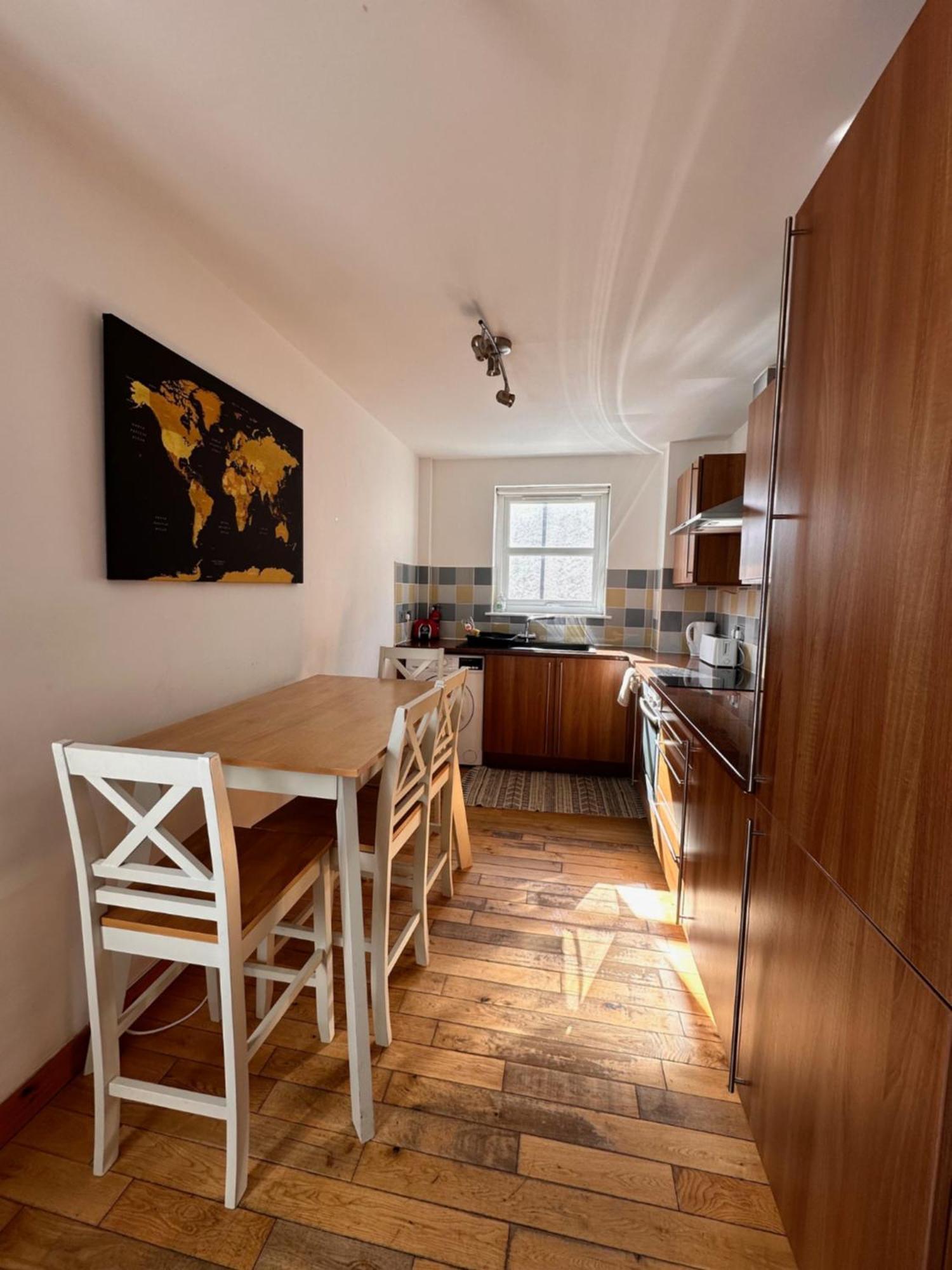 City Centre Apartment Next To Bus And Train Station Інвернесс Екстер'єр фото